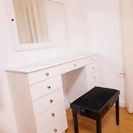 Marina's Qsut 地拉那